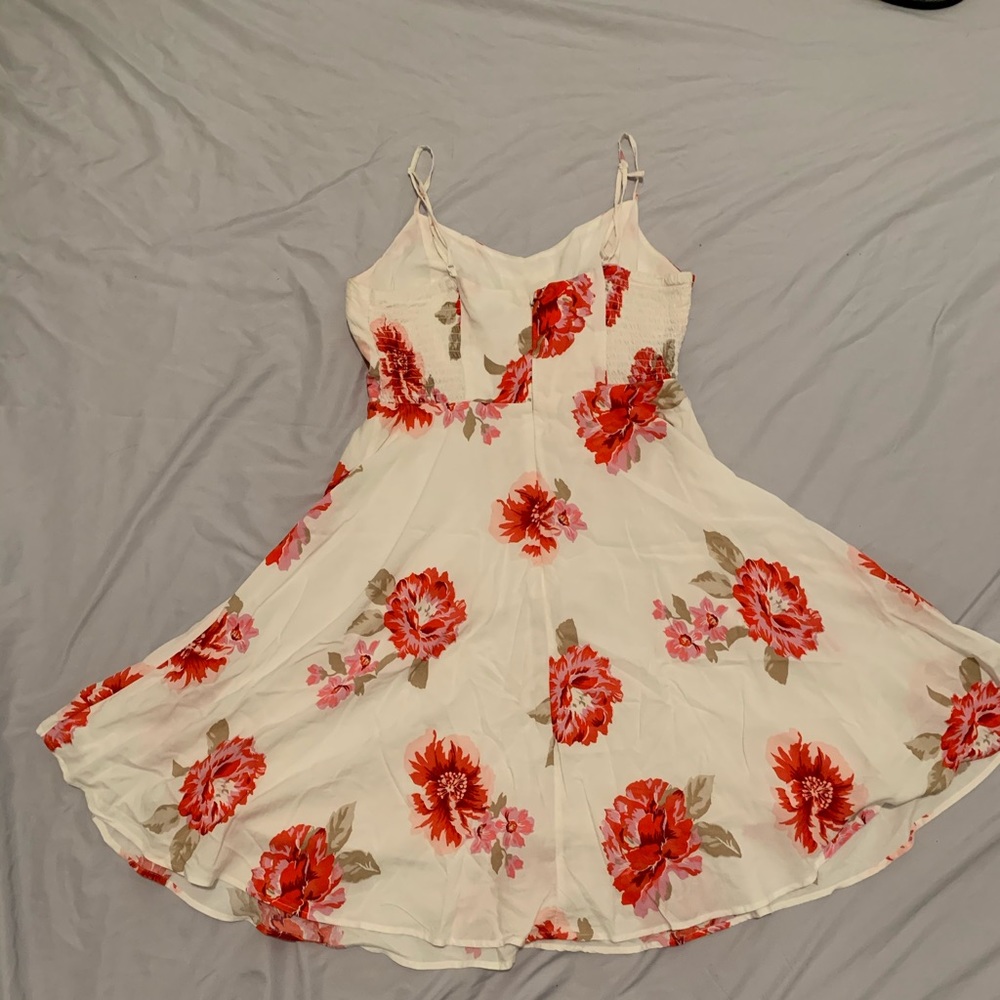 Dress - Picture 3 of 3